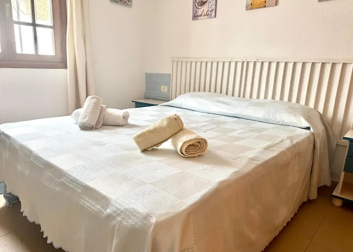 Апартаменты One-bedroom With Pool At Bounganvillas San Eugenio *